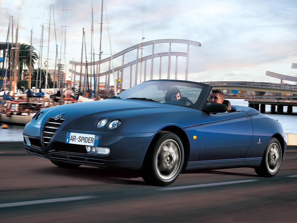 Alfa Romeo Spider 2003 004.jpg